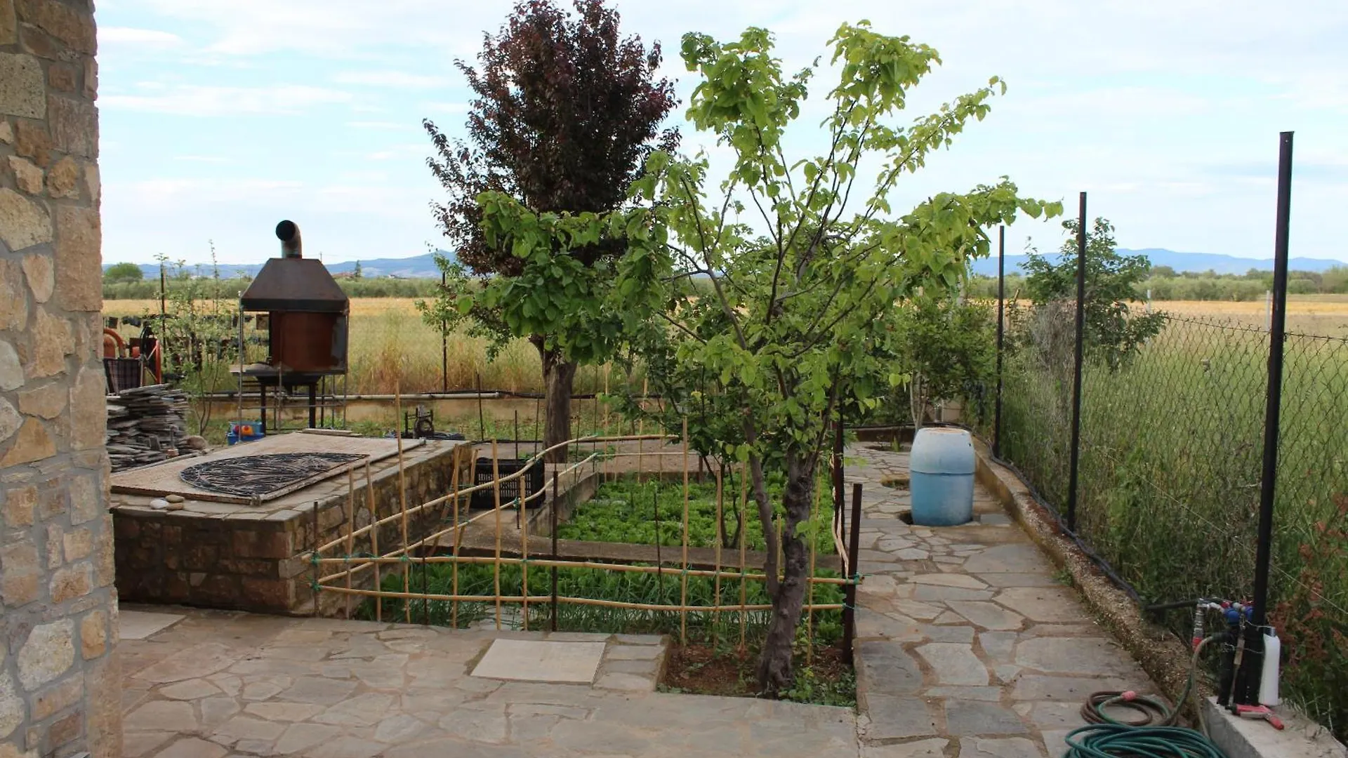 Country Stone Villa Paralia Dionysiou Guest house